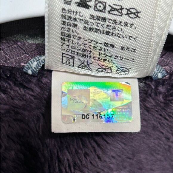 The North Face Osito 1/4 Zip Fleece Pullover - Picture 7 of 9